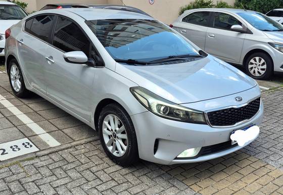 KIA CERATO 1.6 SX 16V FLEX 4P AUTOMÁTICO